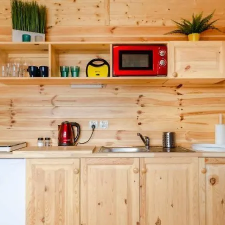 Letniskowe Sloneczna Przystan 롯지 우스트카