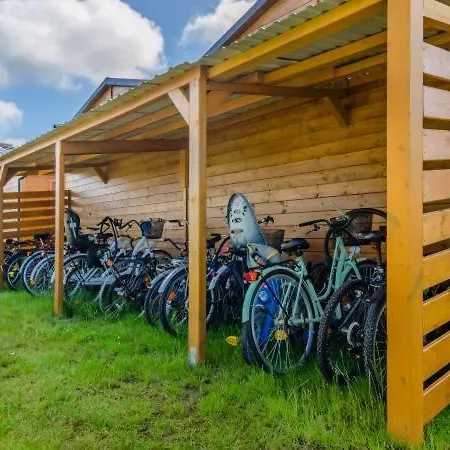 Letniskowe Sloneczna Przystan 롯지 *